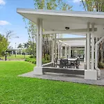 Prime Position! 3Bed/2Bath/1Car ~ 10Mins To Cbd