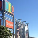 Bright & Breezy ~ 2 Bed/2 Bath /1 Car/ Views!