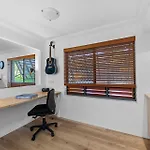 Leafy, Quiet Hideaway! 2Bed/2Bath/1Car~ Teneriffe