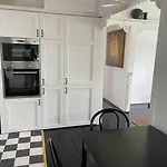 Comfy Queenslander Cottage