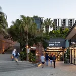 1Br Luxury Apt At Prime Location W Carpark