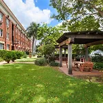 Tranquil Vista With Pool And Park
