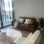 Views And Vibes - Free Parking - Great Location - Outdoor Pool!