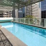 Oaks Brisbane Aurora Suites