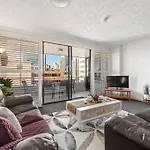 Amazing Astor Apartment ~ 5 Mins Brisbane Cbd