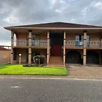 Aspley Large Room & Share Bathroom With Other Guests