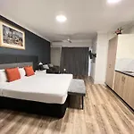 Benson Court Motel