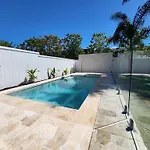 Classic Brisbane Queenslander With Pool & Yard