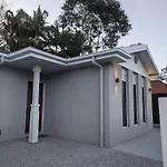 Immaculate 2-Beds Entire House Chermside Brisbane