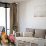 Apartment 2br For 6ppl W Free Parking South Bne