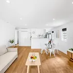 Apartment 2br For 6ppl W Free Parking South Bne