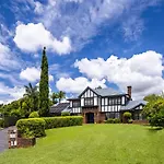 4Br German Style Villa W Pool Eight Mile Plains