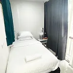 Guest house 26 Gladstone Rd Highgate Hill