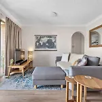 Terrific & Tranquil! 1bed/1bath/balcony~ Clayfield