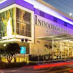 Impeccable Modern 1 Bedroom Apartment ~ Taringa