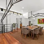 Teneriffe Hidden Warehouse! 2Bed/1Bath/1Car