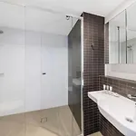 Amazing 2br Delicate Apt, 1min To Train Station Brisbane