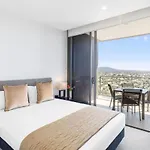 Amazing 2br Delicate Apt, 1min To Train Station * Brisbane