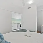 Cozy 1 Bedroom In The Heart Of South Brisbane With Parking