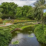 Infinity Excellence!~1Bed/1Bath/Office/1Car~Views!