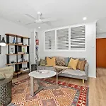 The Sanctuary! 1Bed, 1Bath, 1Car, Pool~Teneriffe