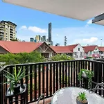 Central To…Everything! 1Bed/1Bath/1Car/Cbd Views