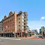 Central To…Everything! 1Bed/1Bath/1Car/Cbd Views