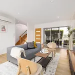 Renov Peaceful 3Br Morningside Gem: Cozy Retreat