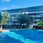 Apartment Luxury And Convenient Unit In South Brisbane