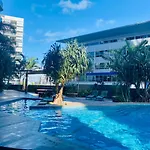 Luxury And Convenient Unit In South Brisbane