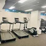 Apartment Luxury And Convenient Unit In South *
