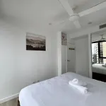Luxury And Convenient Unit In South