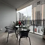 Luxury And Convenient Unit In South Brisbane