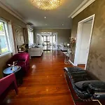 Massive 5Br Home Wi-Fi Netflix Free Parking