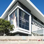 Cassa Toowong - Convenient 1B Apt At Central Location With Parking Managed By The Cassa