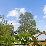 Cosy 2-Bed With Alfresco Dining By Bill Cash Park