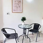 Exquisite Studio At Chermside