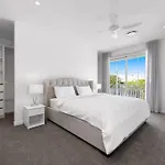 Luxury House With Pool, Close To Cbd