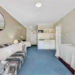 Convenient One-bedroom Apartment *