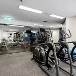 Urban Skyline 2-Bed With Pool & Gym Access