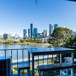 Riverview 2 Bedrooms Apartment