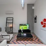 South Brisbane 2B2B Apt&Parking M6