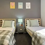 5 Mins To Sunnybank - Sensational 3Bdr Family Home