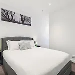 Sophisticated 2-bed With Pool & Gym * Brisbane