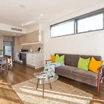 Apartment One Bed At Southbank With Rooftop Pool And Carpark Brisbane