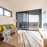 Apartment One Bed At Southbank With Rooftop Pool And Carpark *