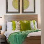 Apartment One Bed At Southbank With Rooftop Pool And Carpark