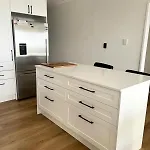 The Summit Apartments - Spacious 9Th Floor Apartment