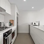 Captivating Convenience 1bed 1bath 1car Views *