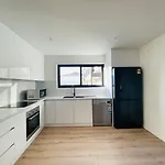 262atroughton Guest house